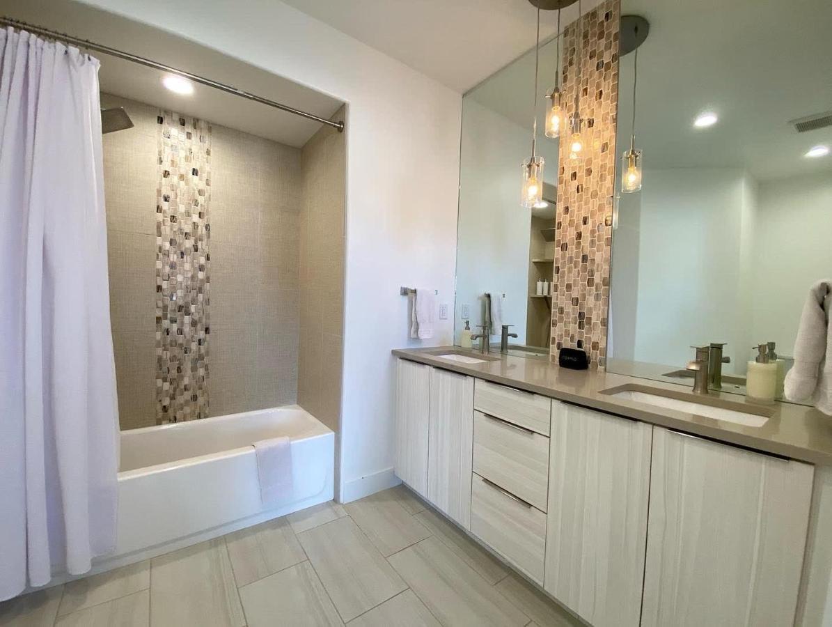 Timber & Tin D 2Bed 2Bath W Pool & Rooftop Deck 커내브 외부 사진